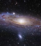 la-galaxie-d-andromede-est-une-galaxie-spirale-geante-comprenant-plus-de-200-milliards-d-etoiles_10293_w460.jpg